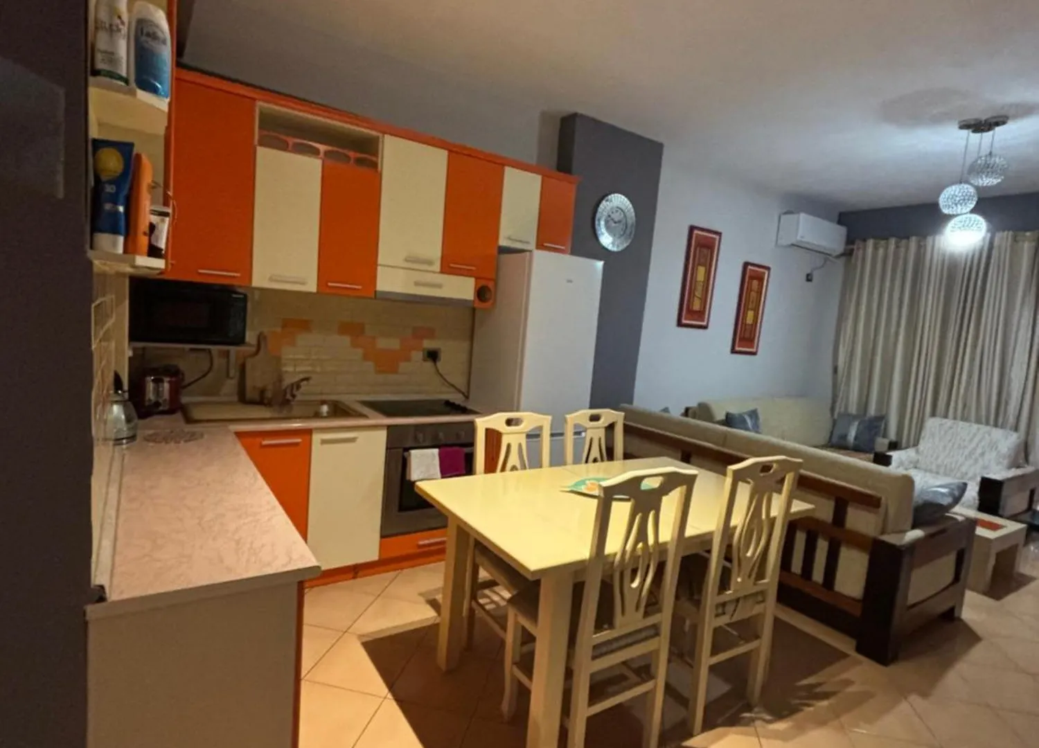 Ellie'S Sunset Beach Apartment ساراندا