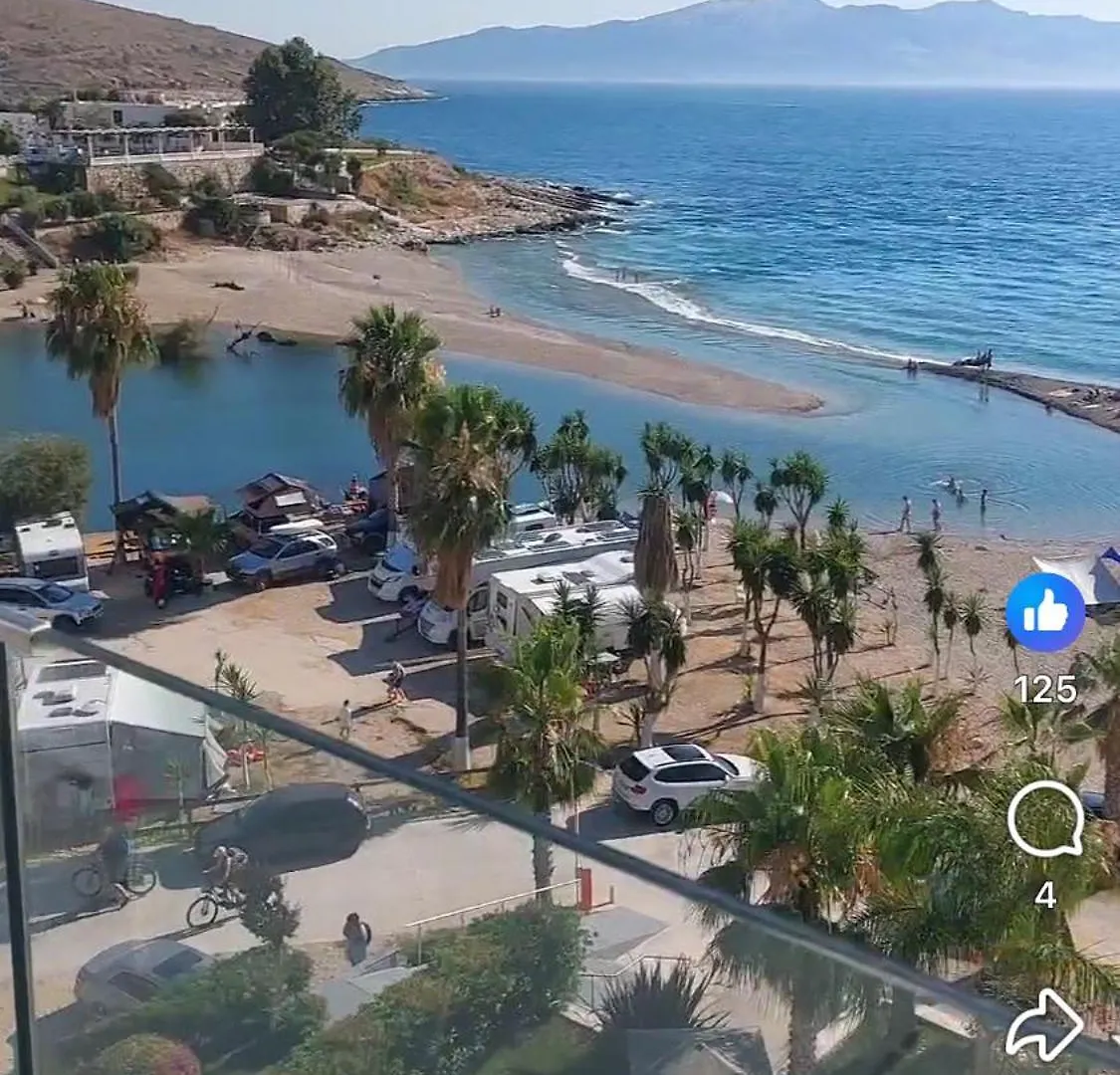 Ellie'S Sunset Beach Apartment ساراندا